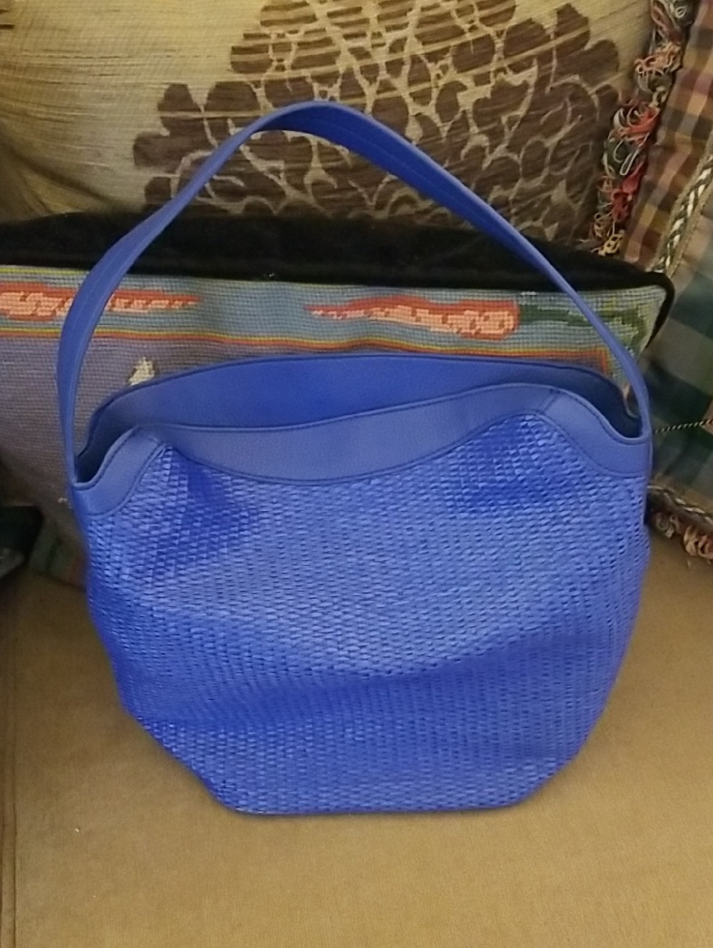 Vera Bradley Blue Floral-Patterned On The Inside Blue Bag!!! NWOT!!!